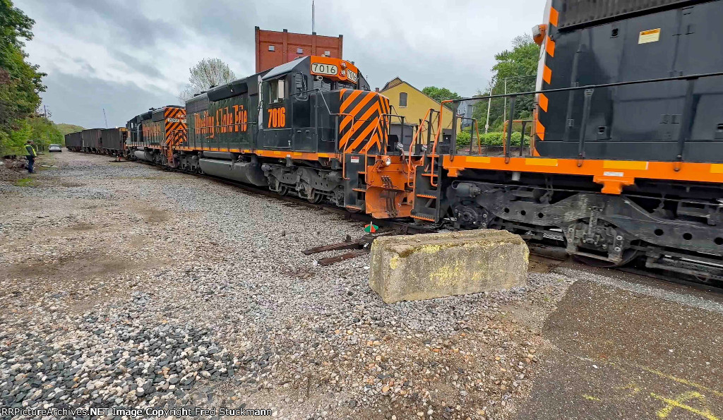 WE 7016